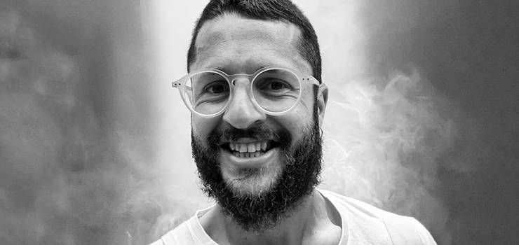 2 SITONABA AlumniWall 740x350 Cem Yilmaz