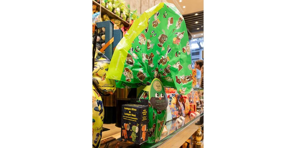 9 NABA graphic packaging Venchi chocolate store Easter eggs gallery 2