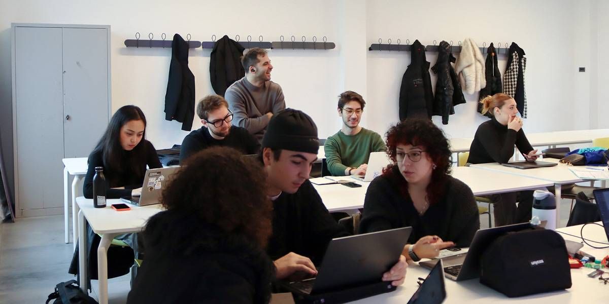 Avis Immagini News header